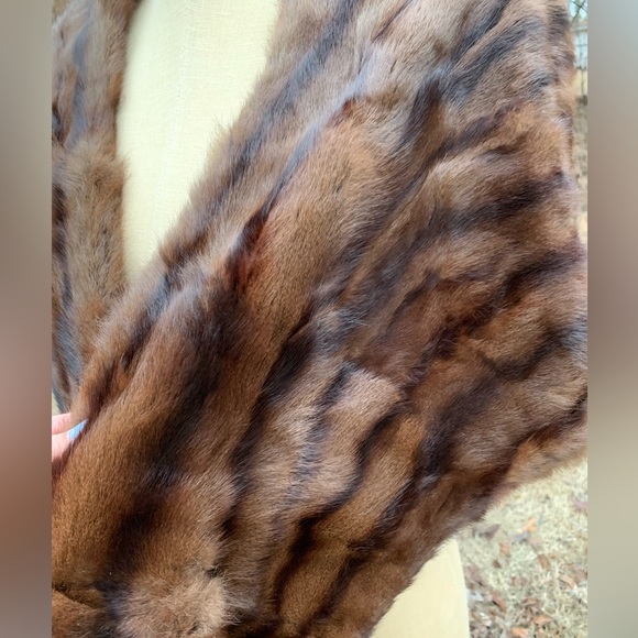 Real Fur Vintage Capelet - Picture 10 of 16